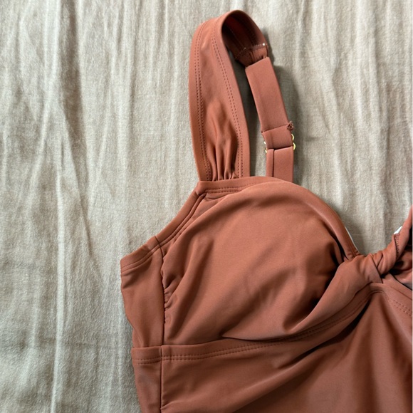 NWOT Women's Rust Swimsuit/Jumpsuit - Picture 2 of 3